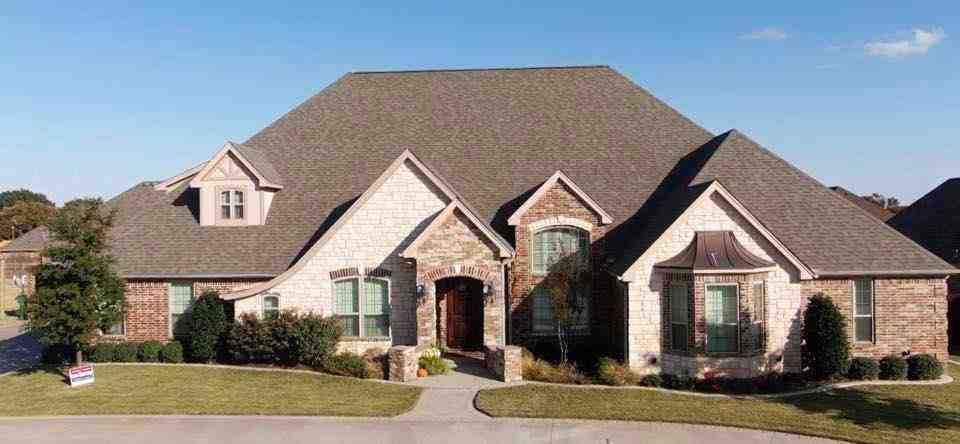 Gallery Image : Masterpiece Roofing LLC